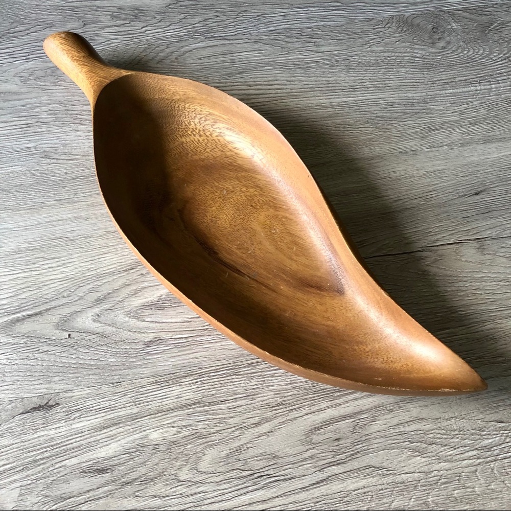 Vintage wooden leaf dish